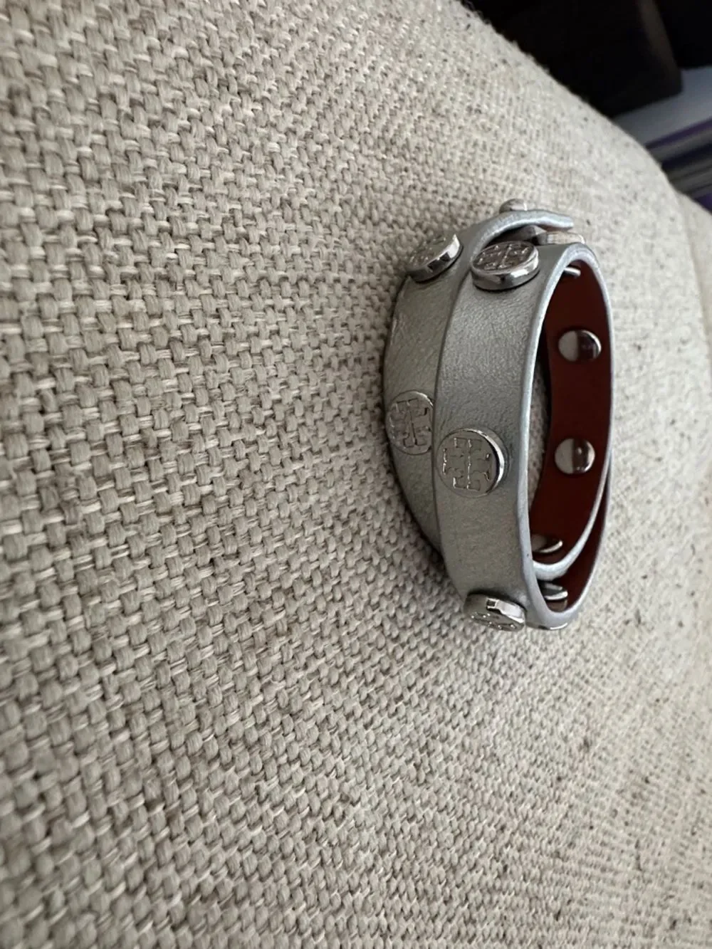 TORY BURCH DOUBLE WRAP LOGO STUD WRAP BRACELET